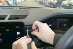 Brodit ProClip 655826 voor Polestar 2 2020-2026 - detail van dashboardmontage