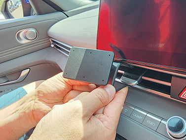 Brodit ProClip 655874 voor Hyundai i30 2023-2026 en Hyundai Elantra 2023-2026 - ProClip geplaatst in het voertuig