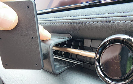 Brodit ProClip 655892 voor Nissan Ariya 2023-2026 - ProClip geplaatst in het voertuig