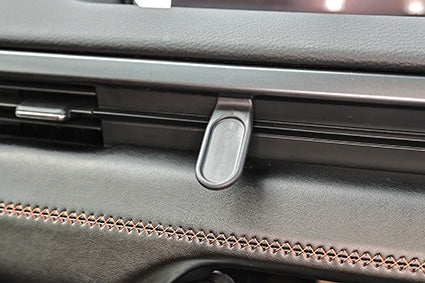 Brodit ProClip 655894 voor Mazda CX-50 2023-2026 - montagepositie op dashboard