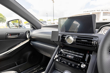 Brodit ProClip 655895 voor Lexus IS Series 2021-2025 - installatiepositie