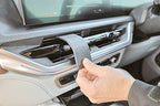 Brodit ProClip 655908 voor BMW XM 2023-2026 - detail van dashboardmontage