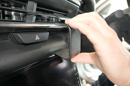 Brodit ProClip 655950 voor Mazda MX-30 2021-2026 - ProClip geplaatst in het voertuig