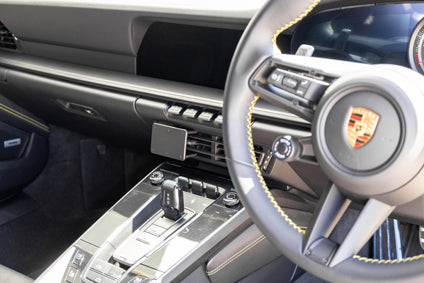 Brodit ProClip 655995 voor Porsche 911 (Type 992) 2020-2026 - detail van dashboardmontage