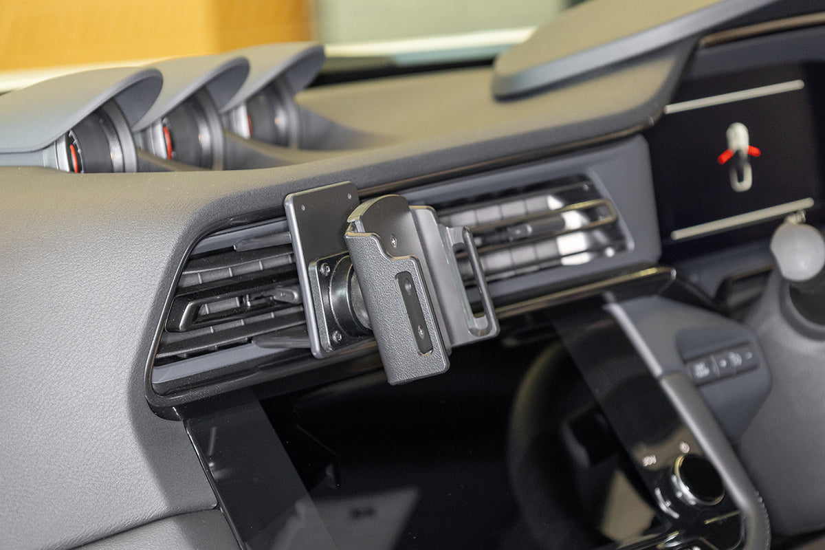 Brodit ProClip 656005 voor Nissan Z 2023-2026 - montagefoto 7
