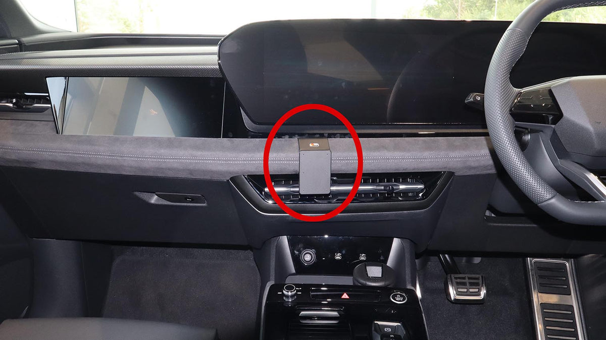 Brodit ProClip 656114 voor Audi Q6 2025-2026 - productfoto zwarte ABS montagebasis