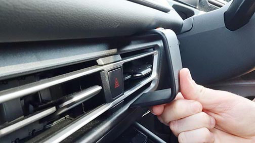 Brodit ProClip 656115 voor Volkswagen Tiguan 2025-2026 en Volkswagen Tayron 2025-2026 - ProClip geplaatst in het voertuig