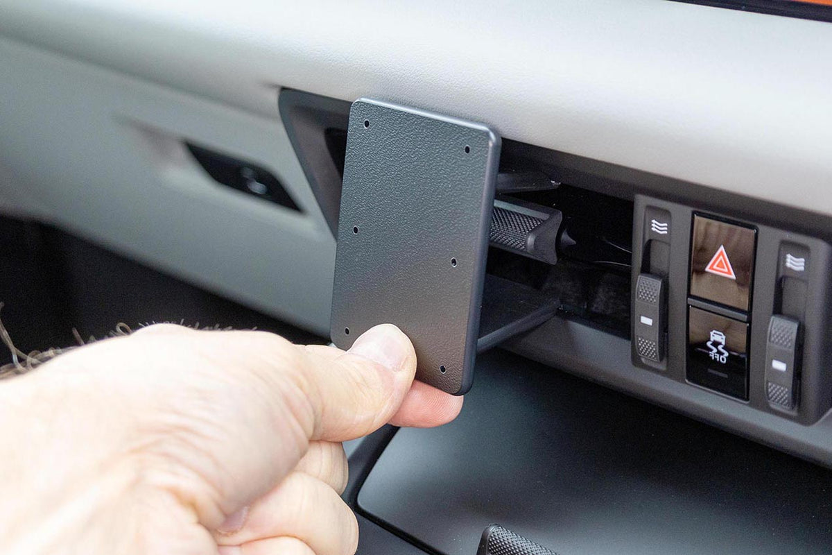 Brodit ProClip 656136 voor Porsche Macan Electric 2025-2026 - ProClip geplaatst in het voertuig
