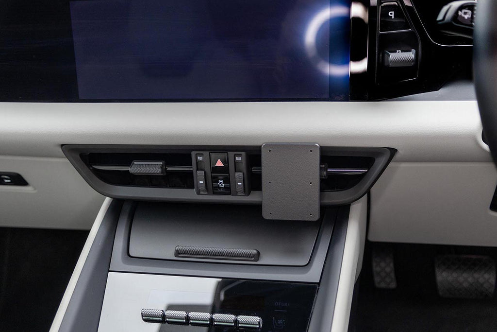 Brodit ProClip 656136 voor Porsche Macan Electric 2025-2026 - detail van dashboardmontage