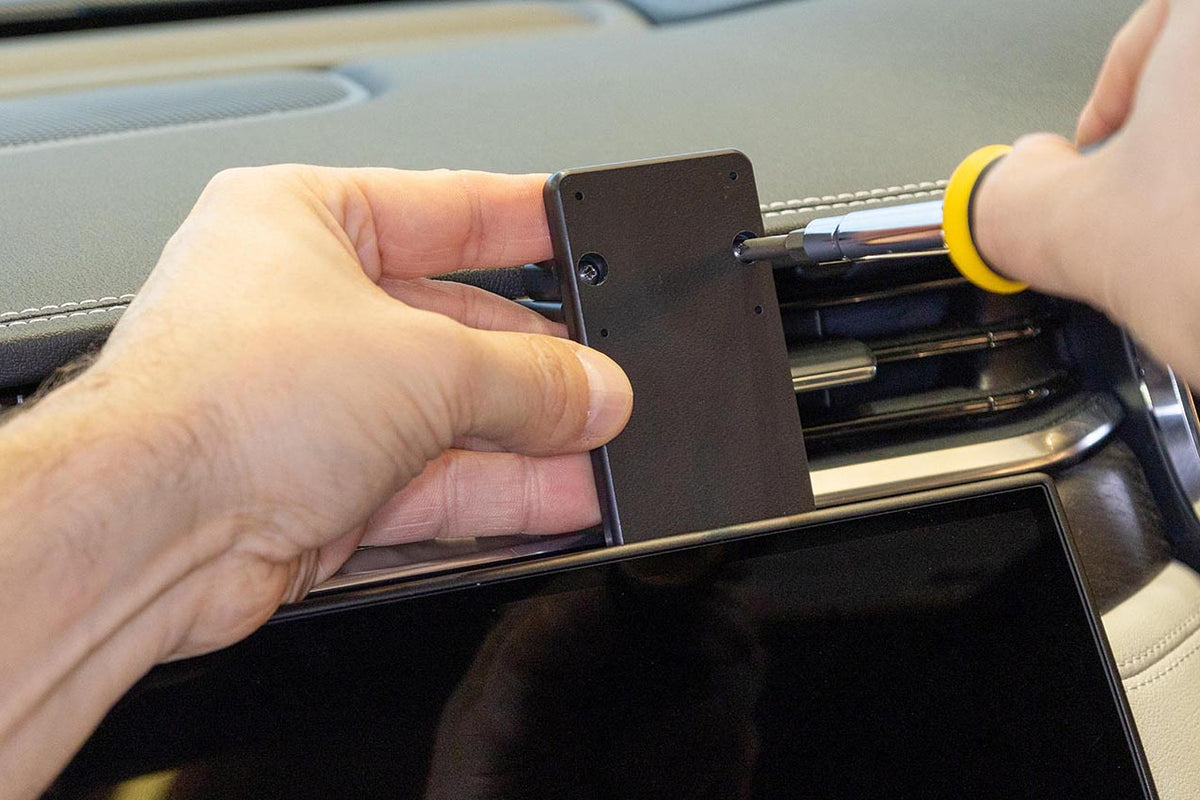 Brodit ProClip 656139 voor Jaguar XF 2024-2026 - detail van dashboardmontage