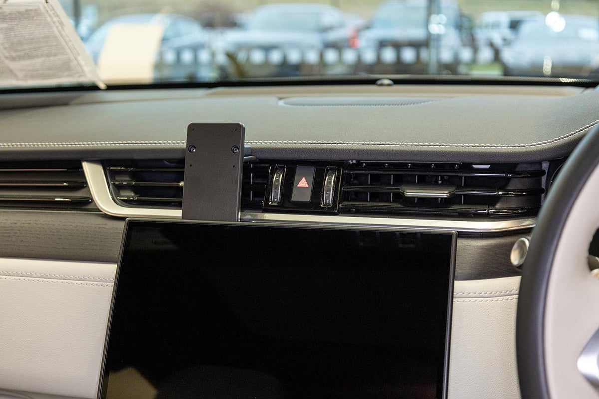 Brodit ProClip 656139 voor Jaguar XF 2024-2026 - montagefoto 6