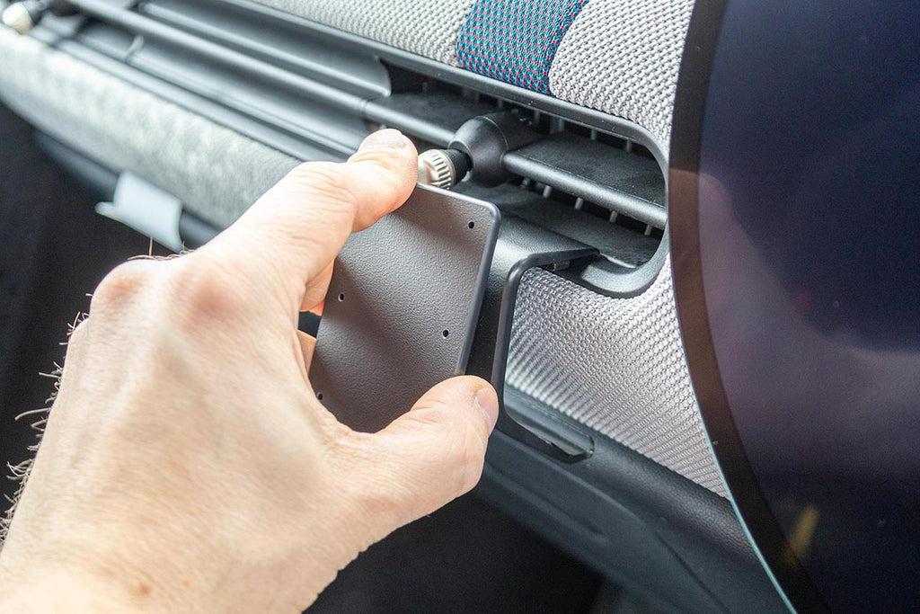 Brodit ProClip 656141 voor Mini Cooper 2025-2026 - montagepositie op dashboard