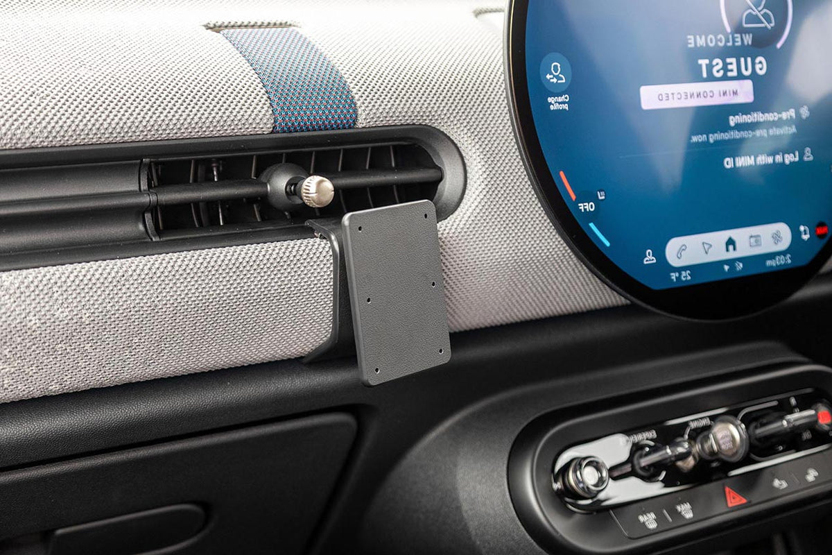 Brodit ProClip 656141 voor Mini Cooper 2025-2026 - detail van dashboardmontage