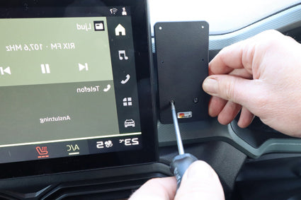 Brodit ProClip 656160 voor Dacia Duster 2025-2026 en Dacia Bigster 2025-2026 - detail van dashboardmontage