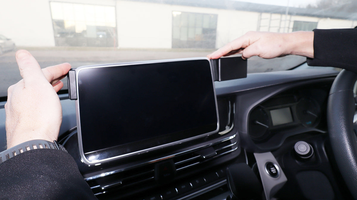 Brodit ProClip 656166 voor Maxus e-Deliver 9 2021-2026 - ProClip geplaatst in het voertuig