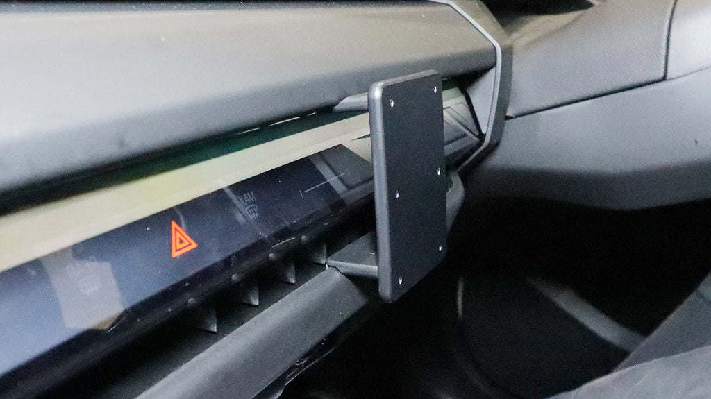 Brodit ProClip 656181 voor BMW X3 2025-2026 - detail van dashboardmontage