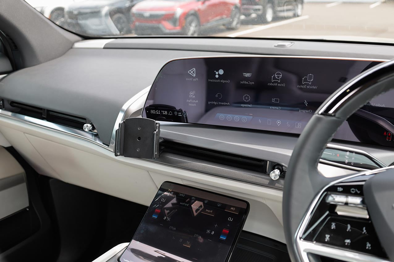 Brodit ProClip 656225 voor Cadillac Vistiq 2026-2026 - montagefoto 8