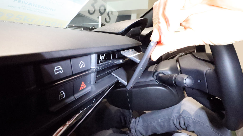 Brodit ProClip 656235 voor Alfa Romeo Junior 2024-2026 - montagepositie op dashboard