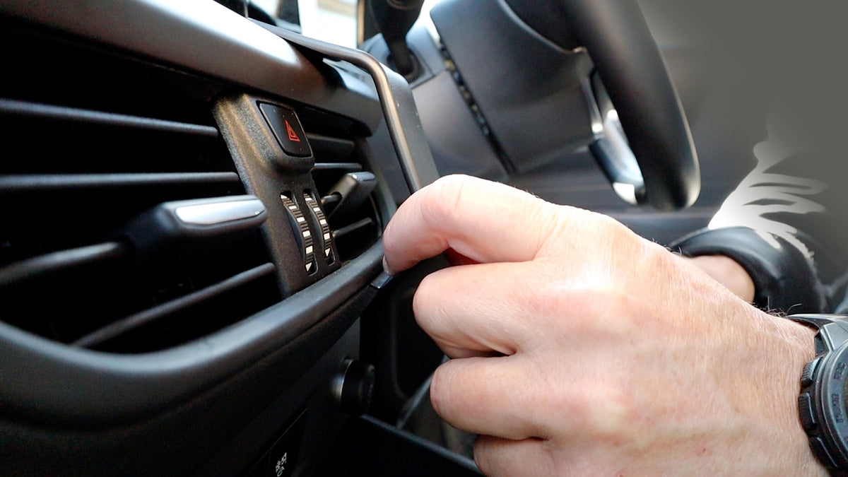 Brodit ProClip 656243 voor Ford Transit Courier 2025-2026 - ProClip geplaatst in het voertuig