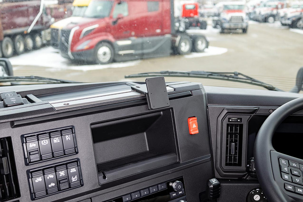 Brodit ProClip 656252 voor Mack Pioneer 2026-2026 en Mack Anthem 2026-2026 - montagefoto 7