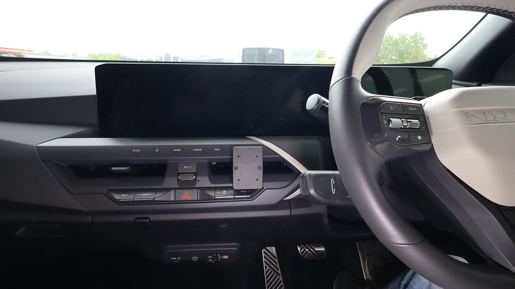 Brodit ProClip 656268 voor Kia EV5 2025-2027 - detail van dashboardmontage