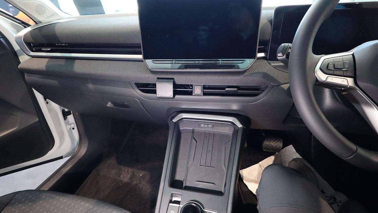 Brodit ProClip 656270 voor Volkswagen T-Roc 2026-2026 - detail van dashboardmontage