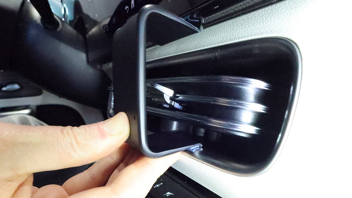 Brodit ProClip 656289 voor Mercedes Benz GLB-Class 2027-2027 en Mercedes Benz CLA-Class 2026-2026 - ProClip geplaatst in het voertuig