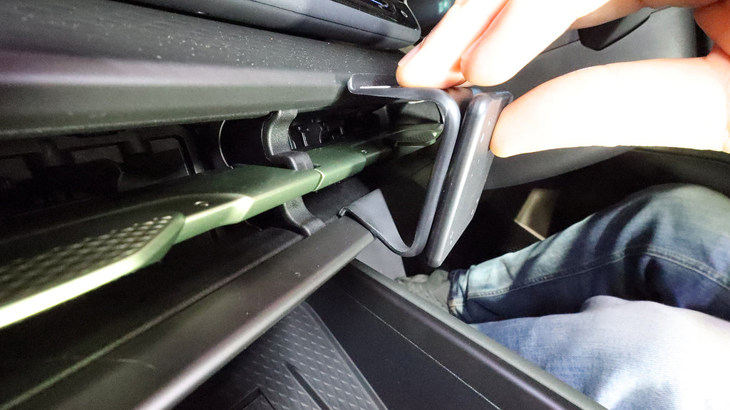 Brodit ProClip 656304 voor Cupra Raval 2027-2027 - montagepositie op dashboard
