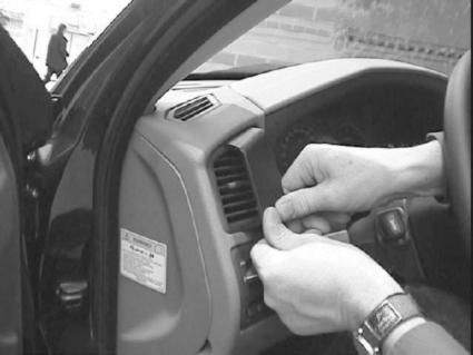 Brodit ProClip 802778 voor Volvo XC70 2000-2007, Volvo V70 N 2000-2008 en Volvo S60 2000-2010 - ProClip geplaatst in het voertuig