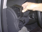 Brodit ProClip 803268 voor Volkswagen Touran 2003-2015 - montagepositie op dashboard