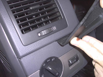 Brodit ProClip 803291 voor Volkswagen Multivan 2003-2015 - montagepositie op dashboard