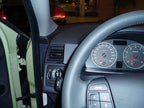 Brodit ProClip 803501 voor Volvo V50 2004-2012, Volvo S40 2004-2012 e.a. - detail van dashboardmontage