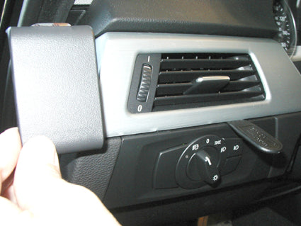 Brodit ProClip 803596 voor BMW 3-series E90, E91, E92, E93 2005-2012 - ProClip geplaatst in het voertuig