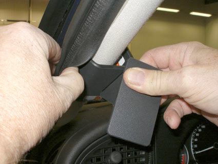 Brodit ProClip 803723 voor Saab 9-5 2006-2010 - montagepositie op dashboard