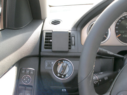 Brodit ProClip 803996 voor Mercedes Benz C-Class (180-320) 2007-2010 en Mercedes Benz C-Class (180-320) 2008-2010 - installatiepositie