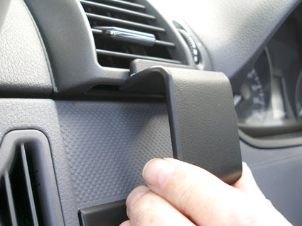 Brodit ProClip 803997 voor Mercedes Benz Vito 2004-2014, Mercedes Benz Viano 2004-2014 en Mercedes Benz V-Class 2004-2014 - ProClip geplaatst in het voertuig