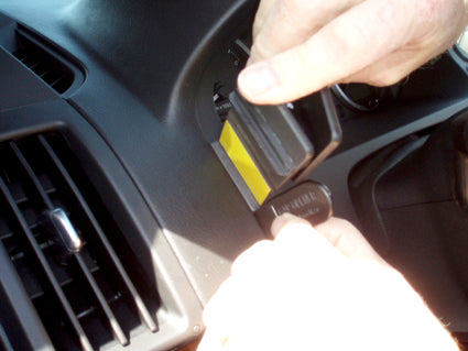 Brodit ProClip 804006 voor Land Rover LR2 2008-2015 en Land Rover Freelander 2 2007-2015 - ProClip geplaatst in het voertuig