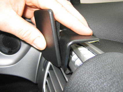 Brodit ProClip 804123 voor Lancia Ypsilon 2003-2011 - montagepositie op dashboard