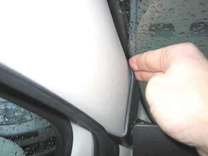 Brodit ProClip 804125 voor Fiat 500 2007-2020 en Fiat 500 2010-2011 - detail van dashboardmontage