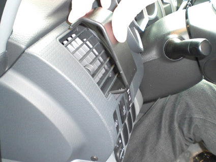 Brodit ProClip 804162 voor Toyota Tacoma 2005-2015 - montagepositie op dashboard
