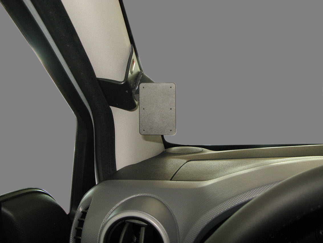 Brodit ProClip 804211 voor Citroen Berlingo Transport 2008-2018, Citroen Berlingo Family 2008-2018 en Peugeot Partner 2008-2018 - productfoto zwarte ABS montagebasis