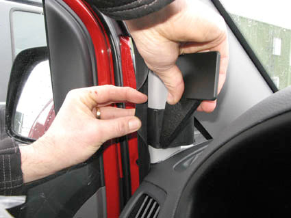 Brodit ProClip 804290 voor Hyundai H1 2009-2020 - ProClip geplaatst in het voertuig
