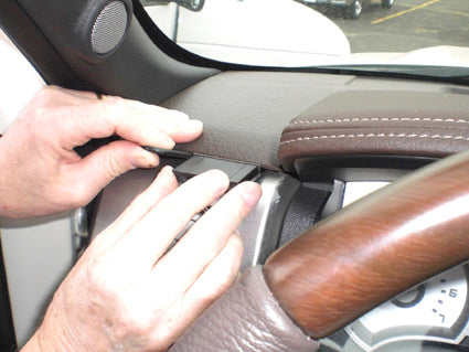 Brodit ProClip 804309 voor Ford F-Series 150 2009-2014 en Lincoln Mark LT 2010-2015 - ProClip geplaatst in het voertuig