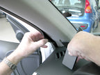 Brodit ProClip 804343 voor Peugeot 206+ 2009-2013 - montagepositie op dashboard