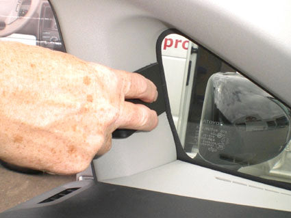 Brodit ProClip 804356 voor Toyota Prius 2010-2016 - detail van dashboardmontage