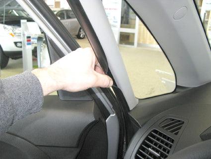 Brodit ProClip 804449 voor Hyundai ix20 2011-2019 en Kia Venga 2010-2019 - montagepositie op dashboard