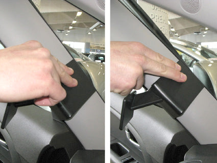 Brodit ProClip 804449 voor Hyundai ix20 2011-2019 en Kia Venga 2010-2019 - detail van dashboardmontage
