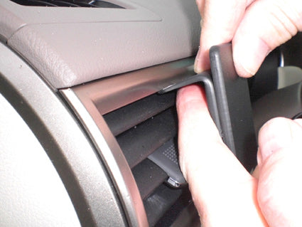 Brodit ProClip 804496 voor Lexus GX Series 2010-2021 - detail van dashboardmontage