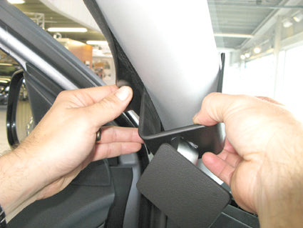 Brodit ProClip 804529 voor Citroen C4 Aircross 2013-2018, Mitsubishi Outlander Sport 2011-2016 e.a. - ProClip geplaatst in het voertuig