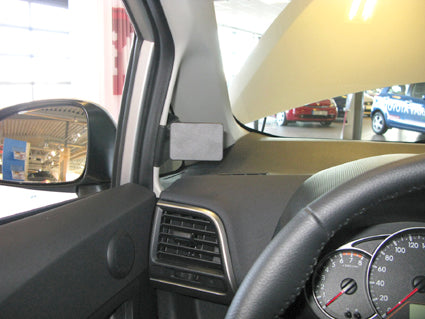 Brodit ProClip 804613 voor Subaru Trezia 2011-2014 en Toyota Verso S 2011-2016 - installatiepositie